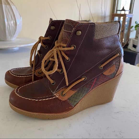 SPERRY Top-Sider 'Bailey' Boot - Picture 3 of 10